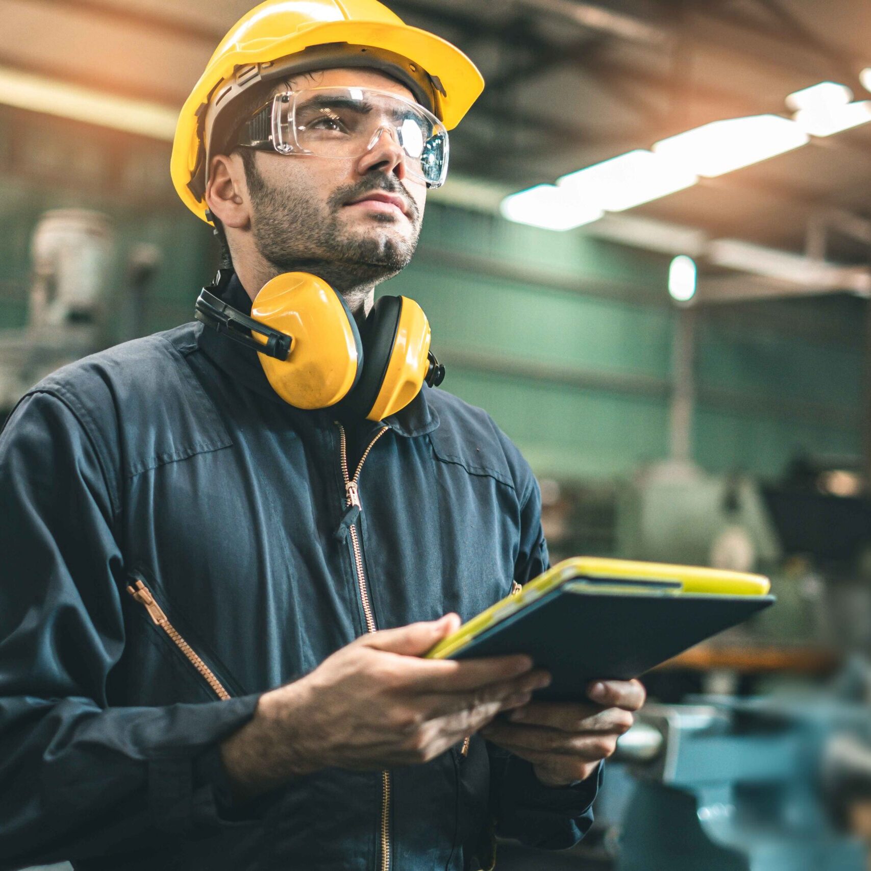 Industrial-Worker_dreamstime_xxl_177418224_11zon